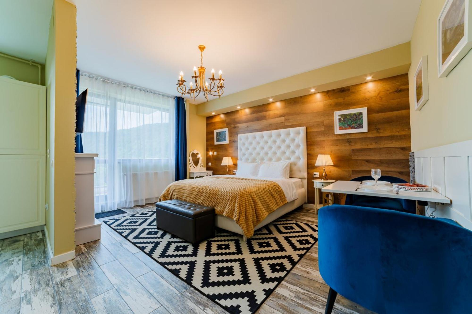 Romantic Jacuzzi Chic Apartment Sinaia Bagian luar foto